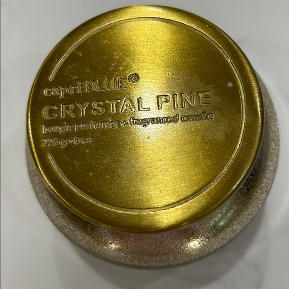 Capri Blue Crystal Pine 8 oz candle - Picture 3 of 5